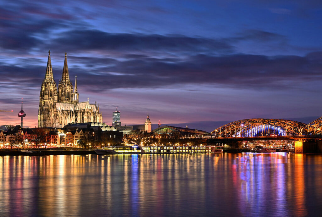 Köln mit Panorama des Doms